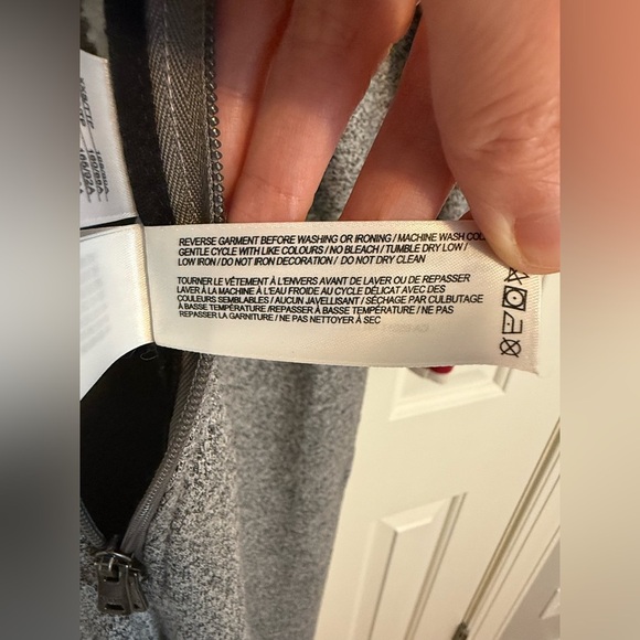 Roots Cabin Mens Grey Buffalo Plaid Zip Up Winter Sweater Fleece Onesie - Picture 5 of 12